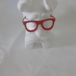 Holiday doggie decor with glasses